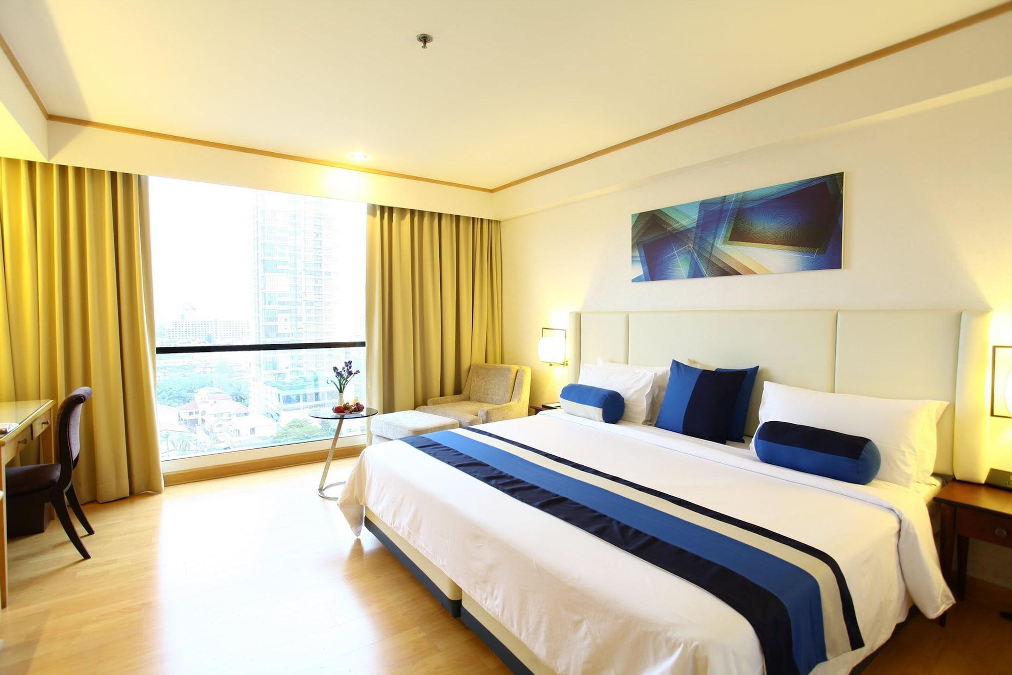 The Four Wings Hotel Bangkok Exterior photo