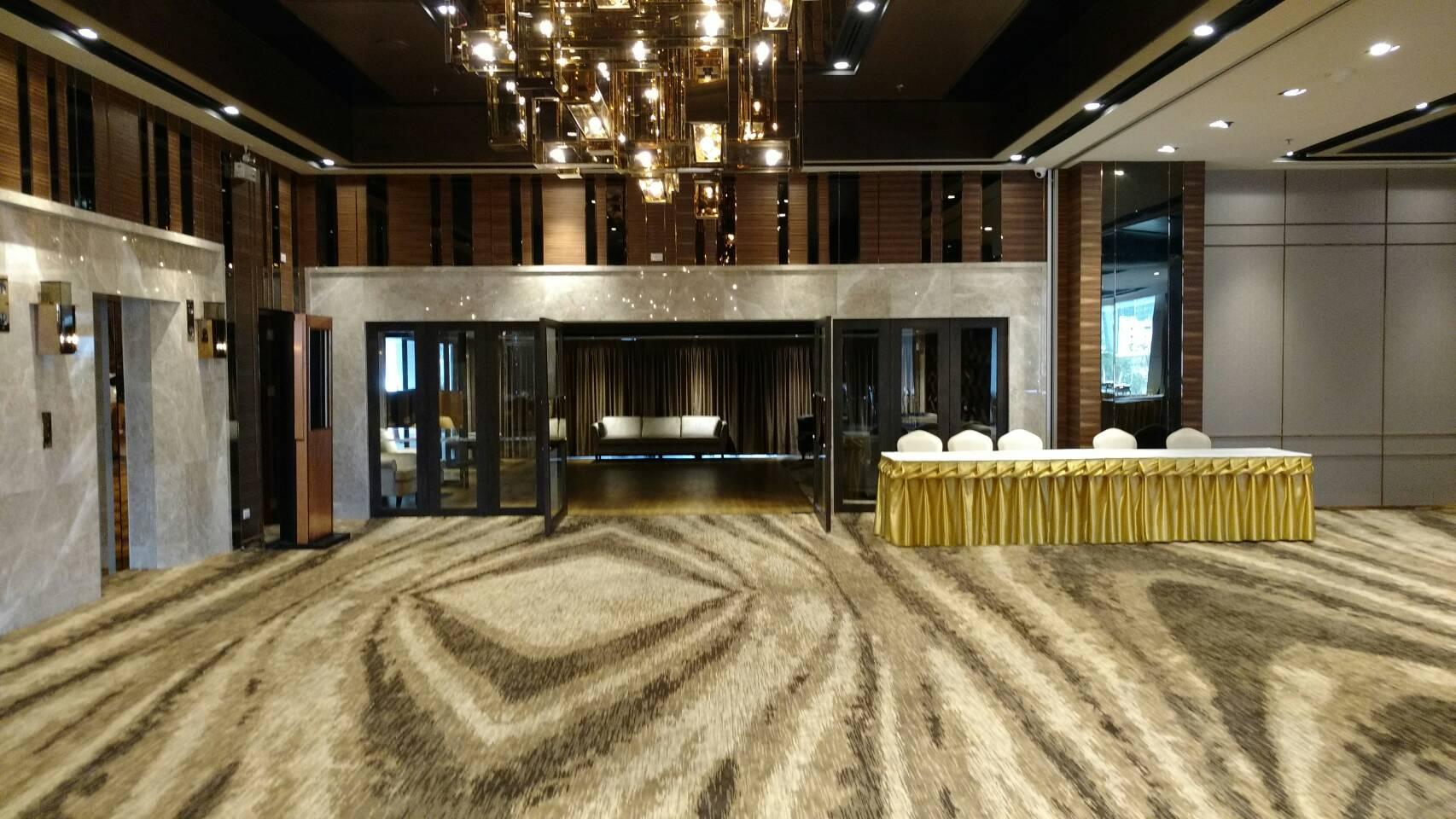 The Four Wings Hotel Bangkok Exterior photo