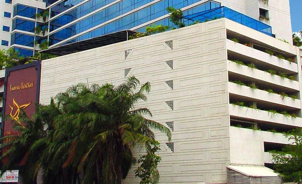 The Four Wings Hotel Bangkok Exterior photo