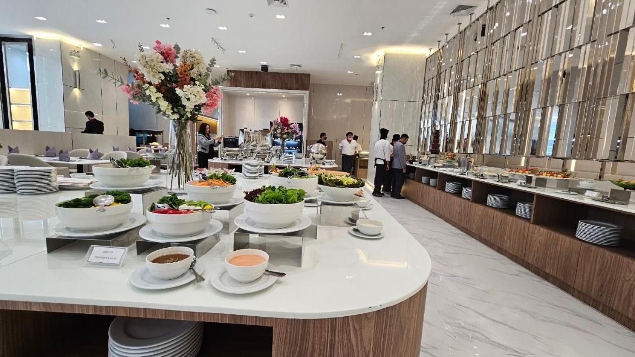 The Four Wings Hotel Bangkok Exterior photo